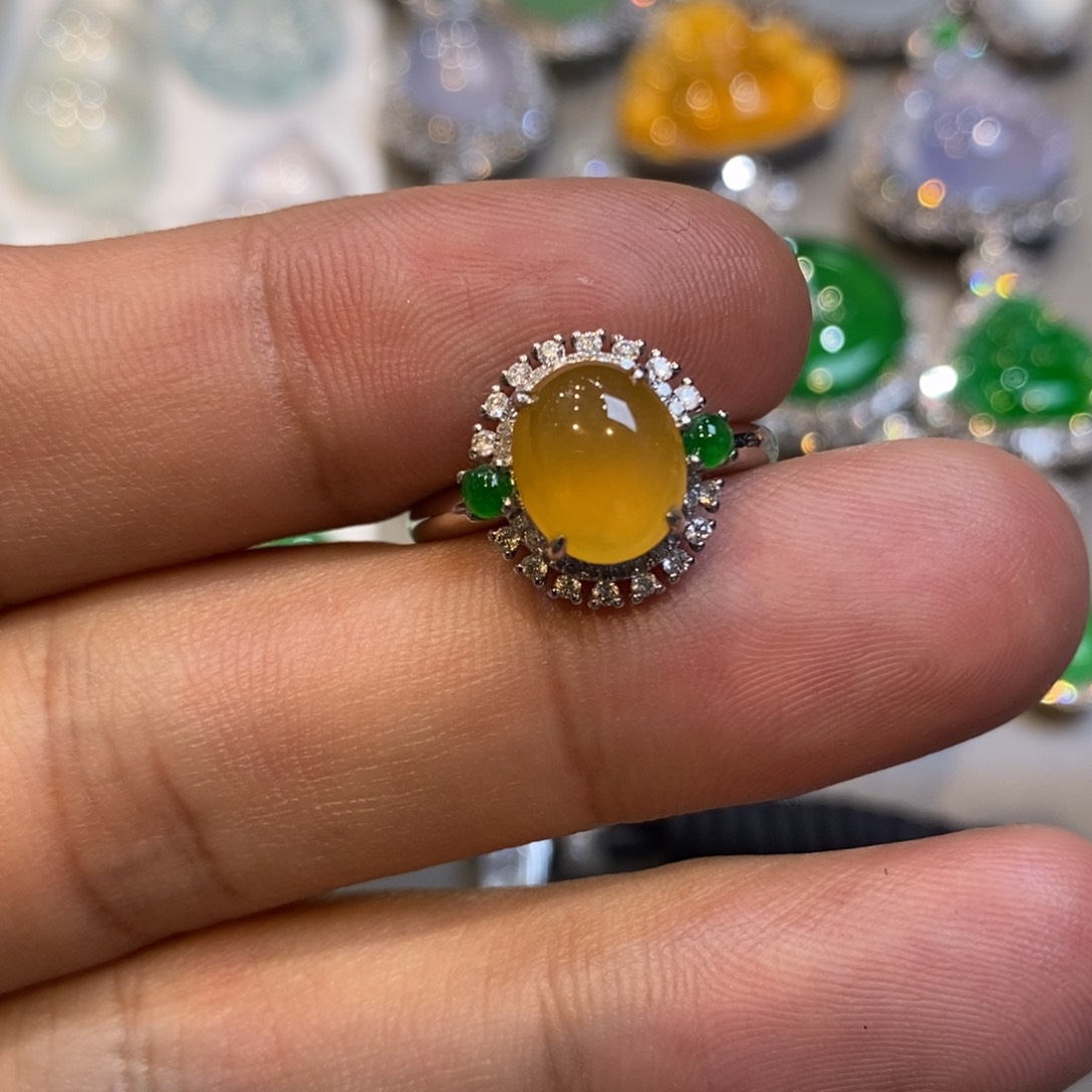 翡翠吊坠(不含链)18K金镶嵌