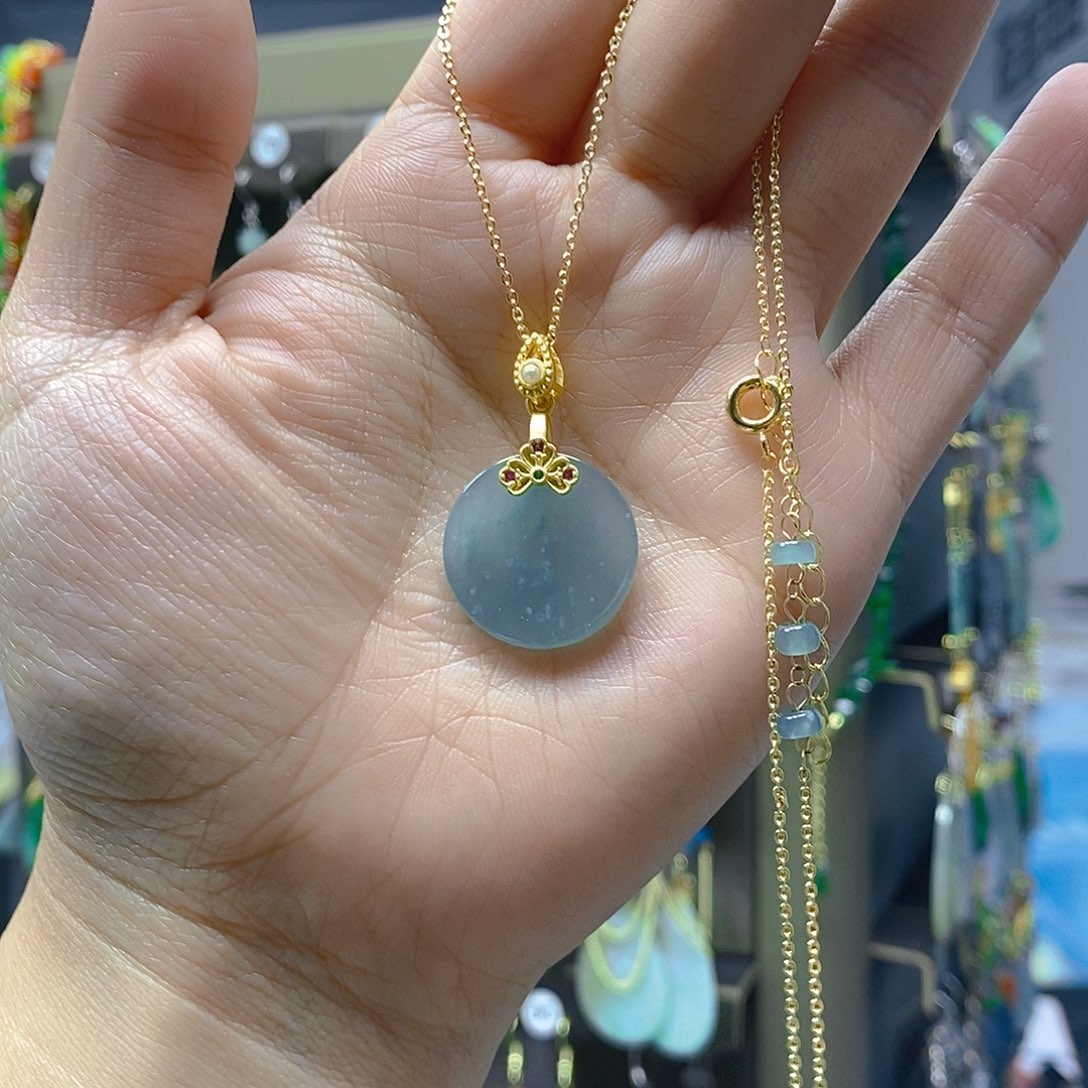 未镶嵌翡翠耳饰翡翠