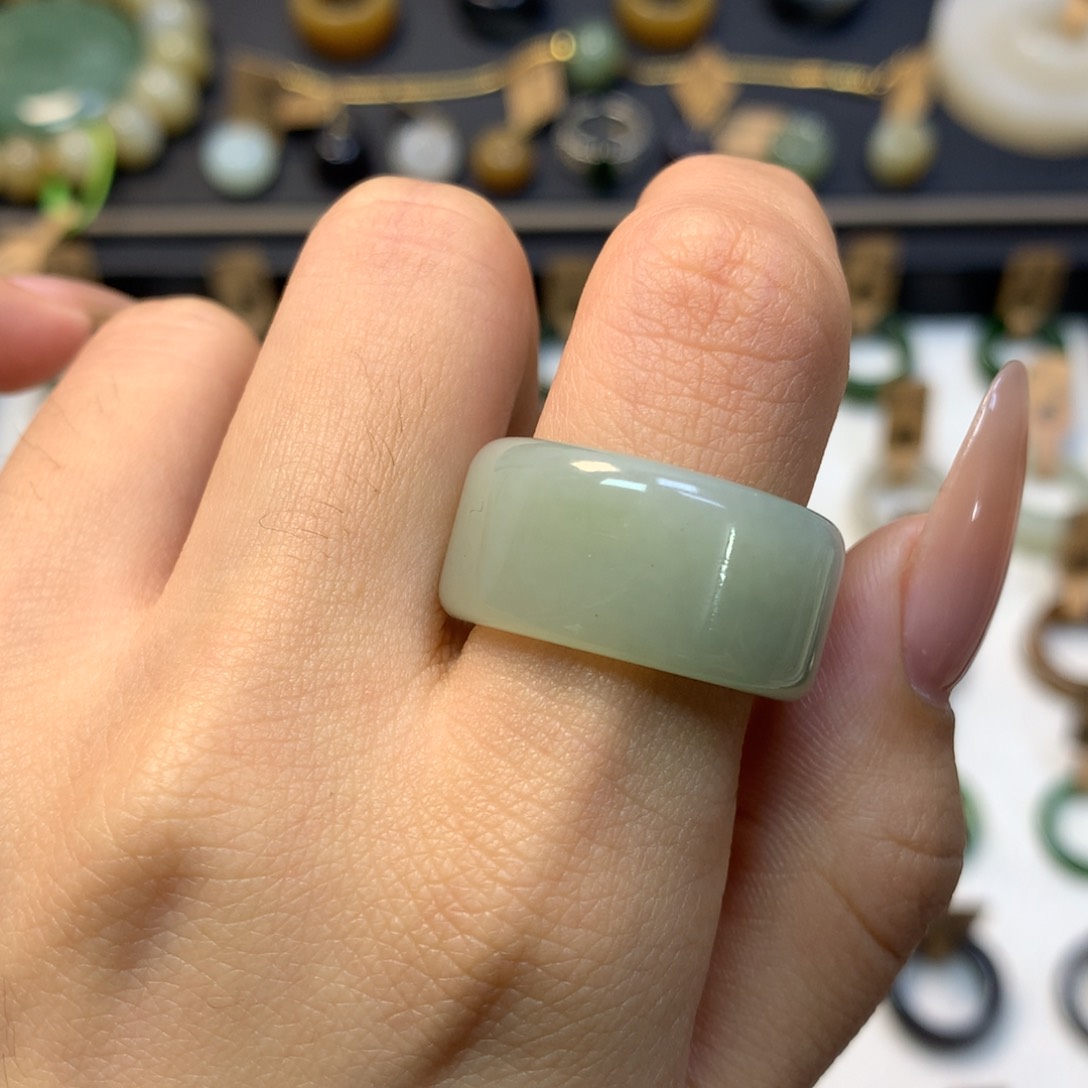 和田玉戒指未镶嵌