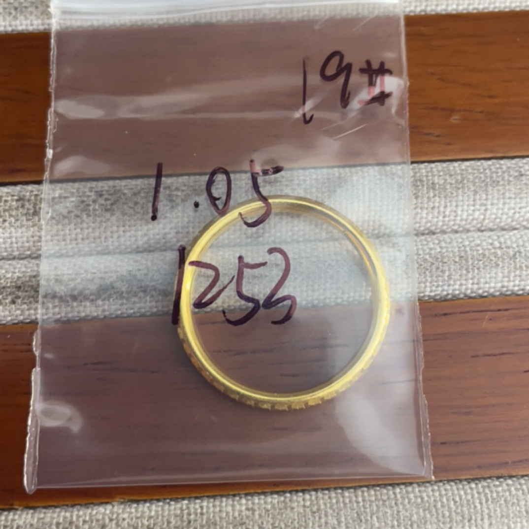 克重1.05 19号 圆筒碎冰冰戒指 足金999