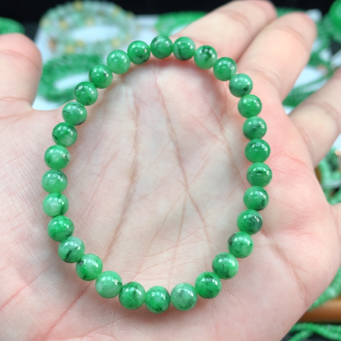 翡翠手链未镶嵌翡翠