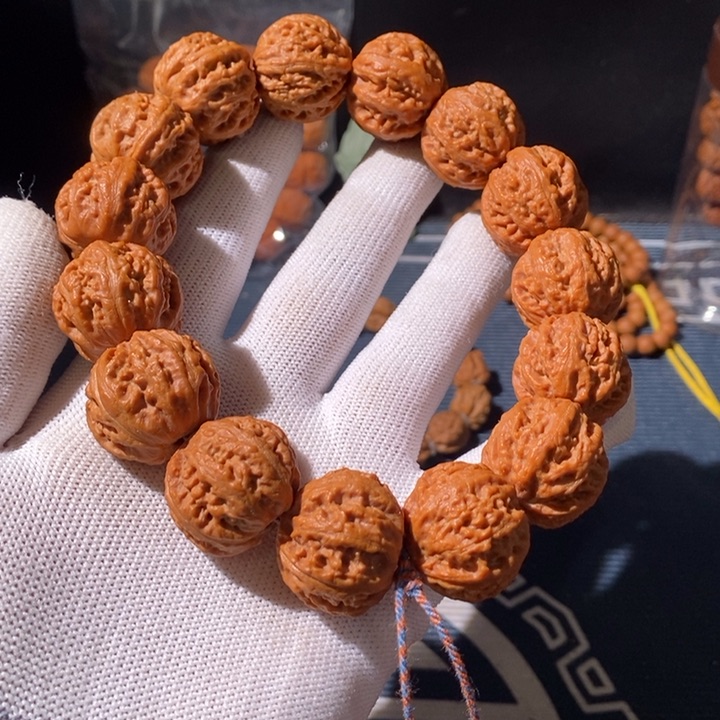 文玩核桃手串……26