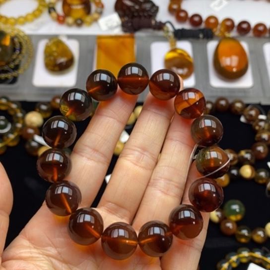 未镶嵌琥珀裸石缅甸琥珀