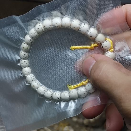 猪***贝星月菩提手串原生态8