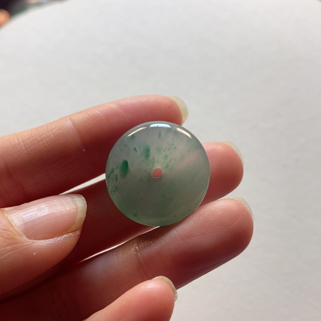 石英质玉颈饰未镶嵌