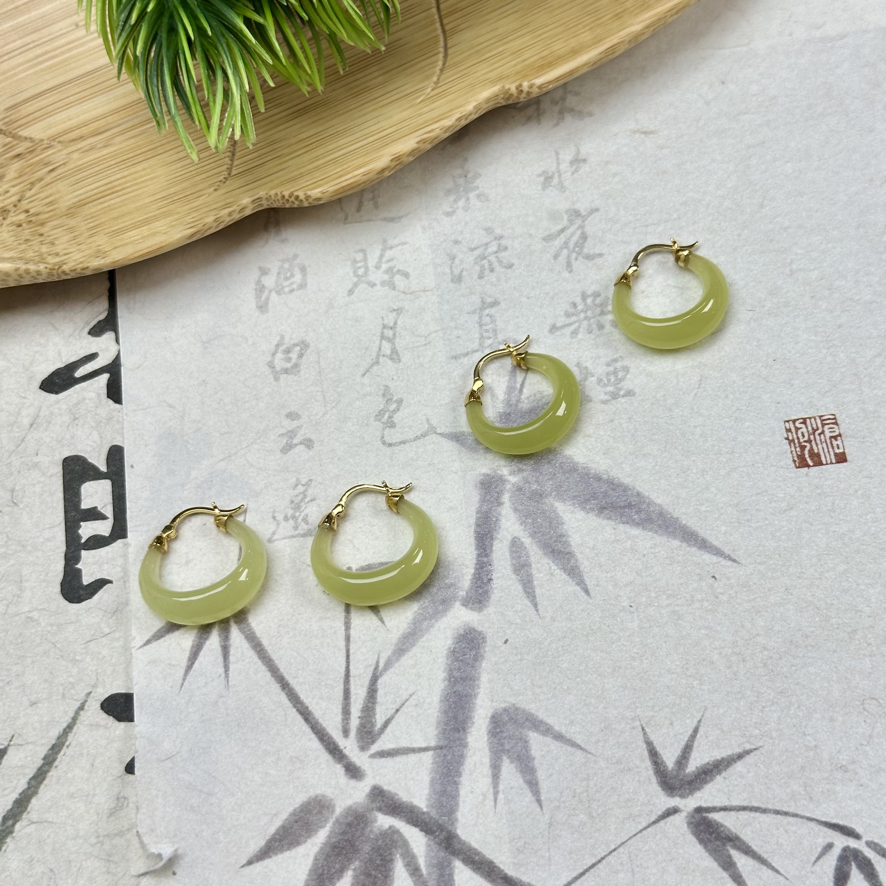 JYSP112和田玉黄口耳扣18k金镶6mm+多样性发其一对