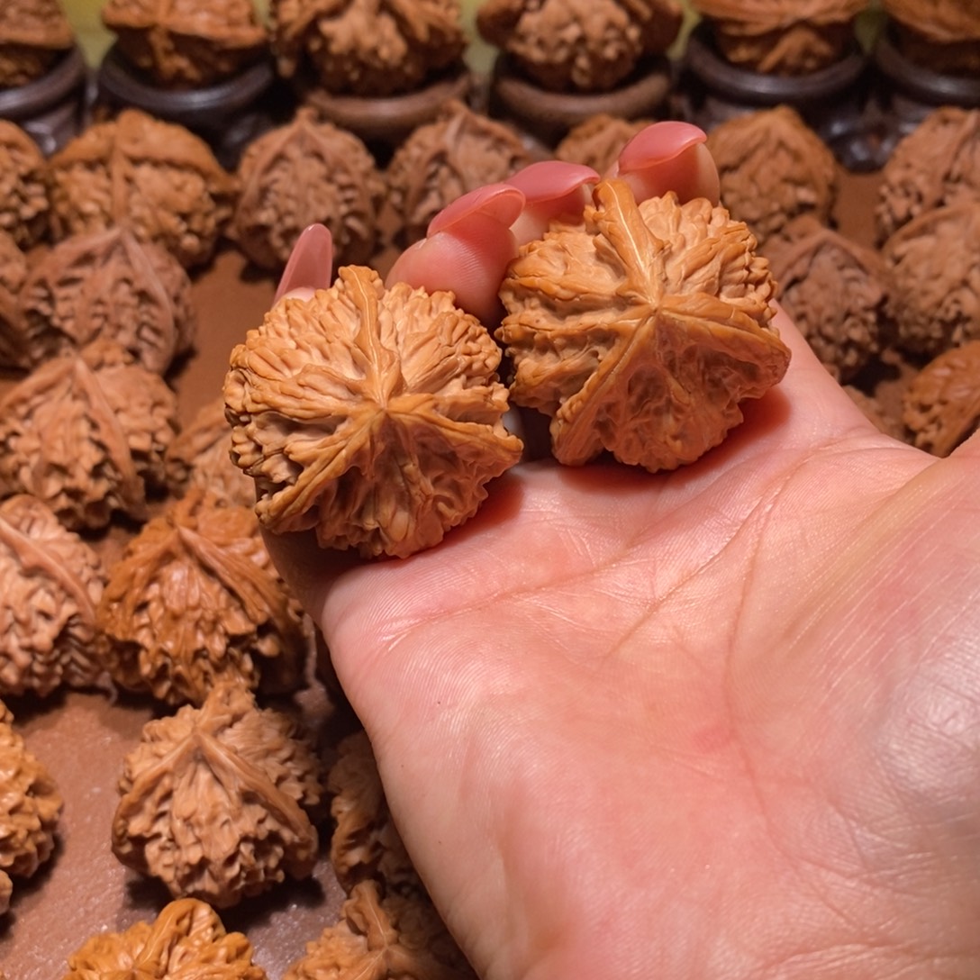 欢***好文山文玩核桃手把件