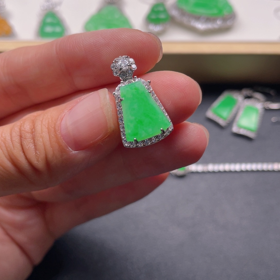 翡翠吊坠(不含链)银S925镶嵌