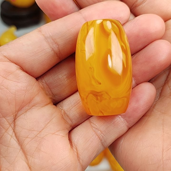 琥珀吊坠(赠链)未镶嵌