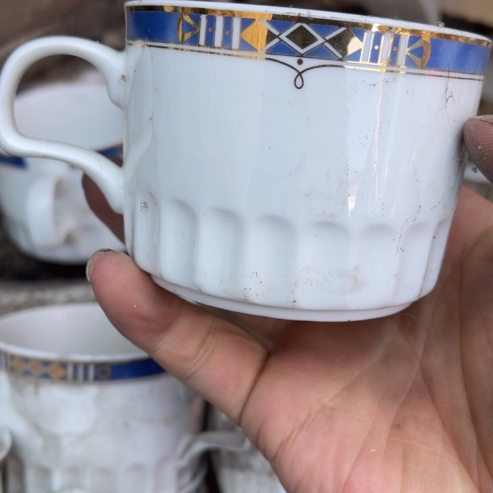 库存瓷器瓷皇冠骨瓷杯子两个