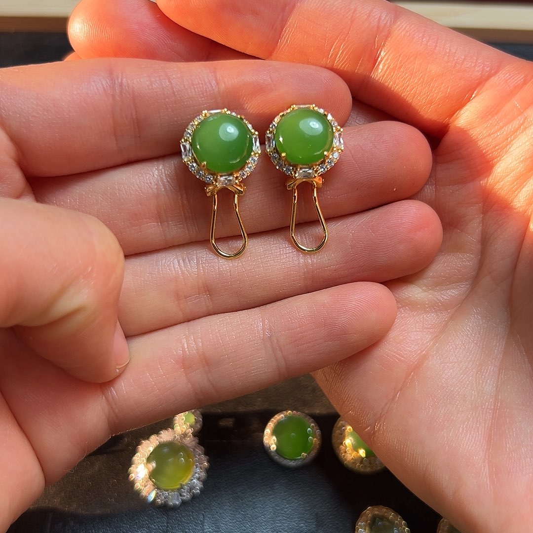 银S925镶嵌和田玉耳饰烟*