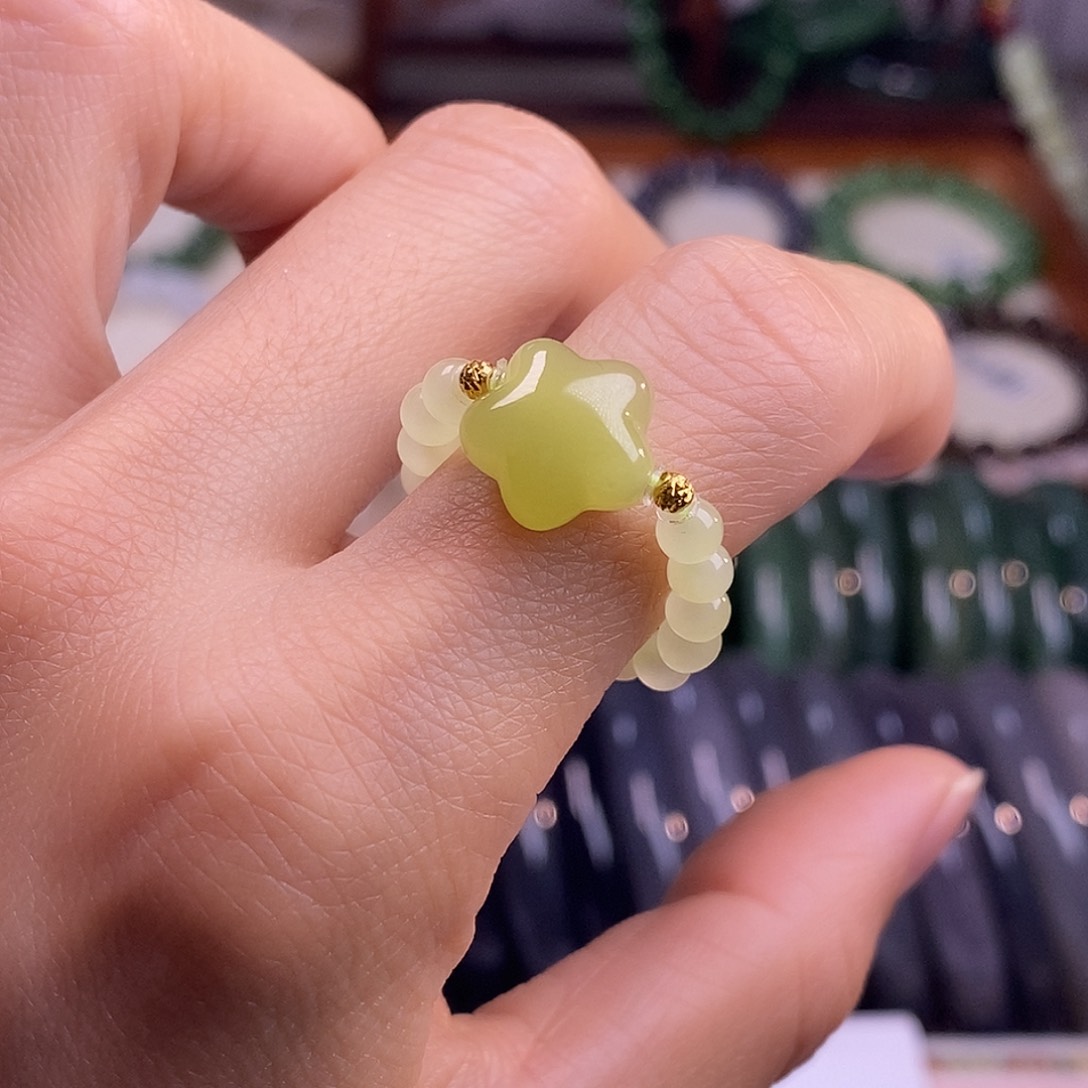 颈饰未镶嵌和田玉黄口料星星戒指