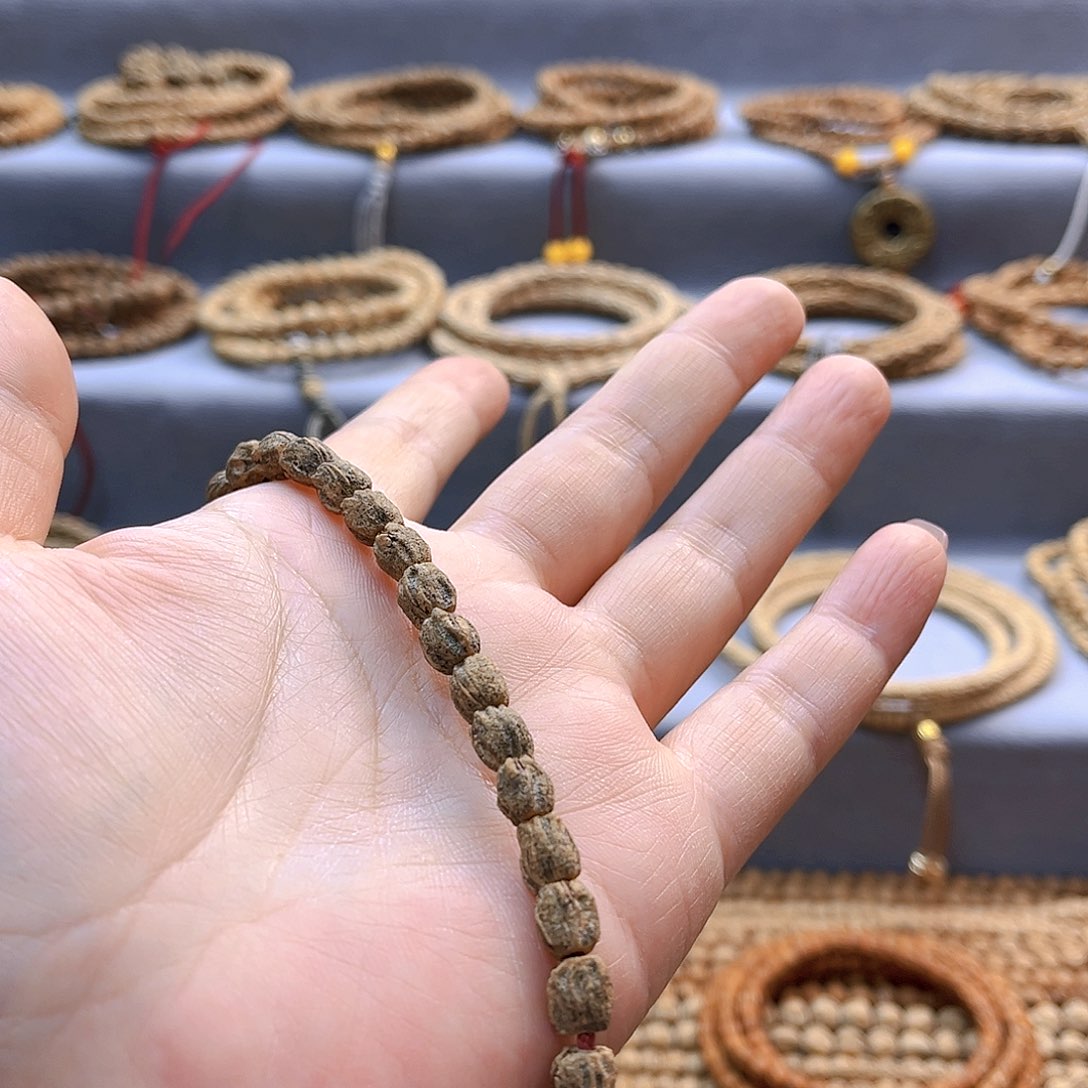 柏香籽/百香籽吊坠l****f