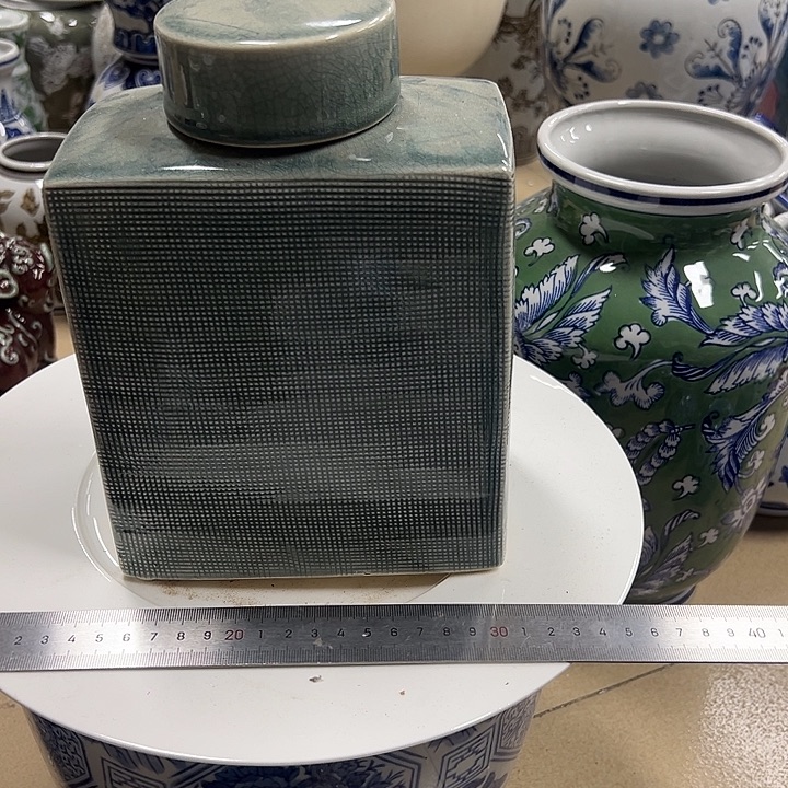 瓷片微瑕。。。。。。。。。。。。。