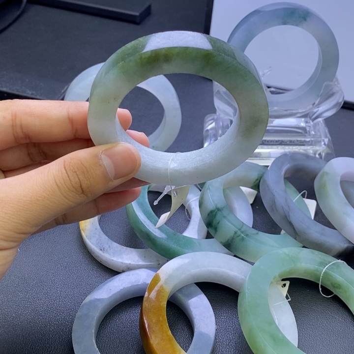 定制翡翠翡翠手镯未镶嵌