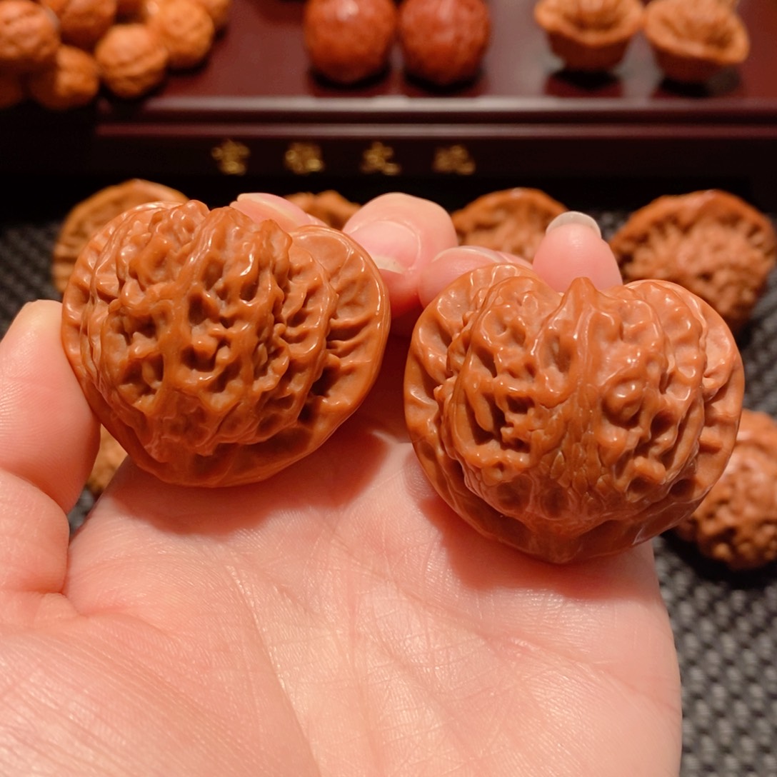 文玩核桃把件宫灯