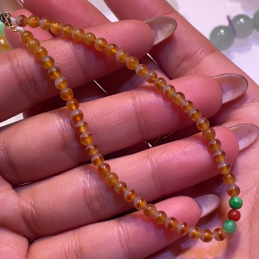 颈饰未镶嵌翡翠手串