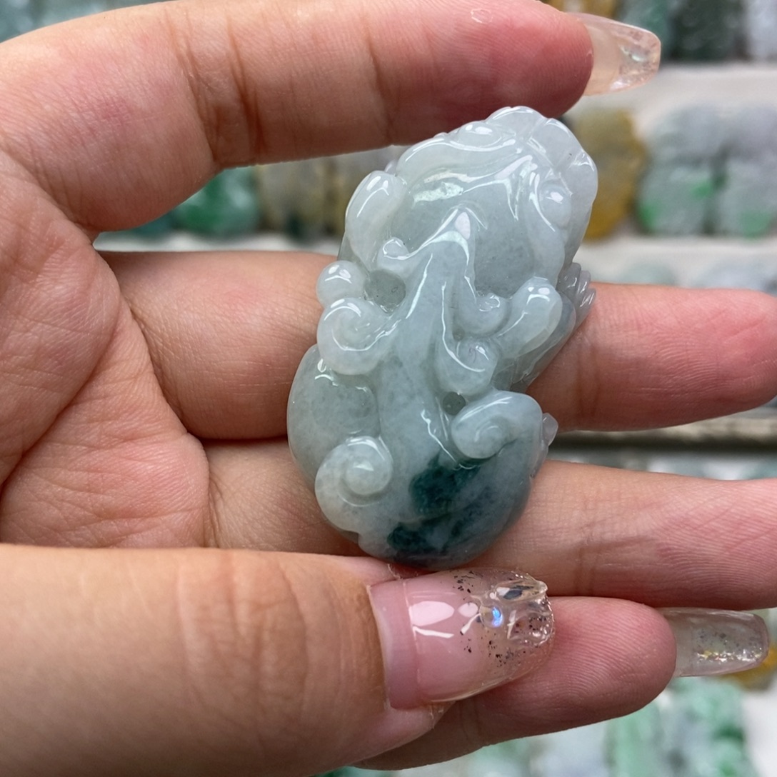 吊坠(赠链)未镶嵌翡翠