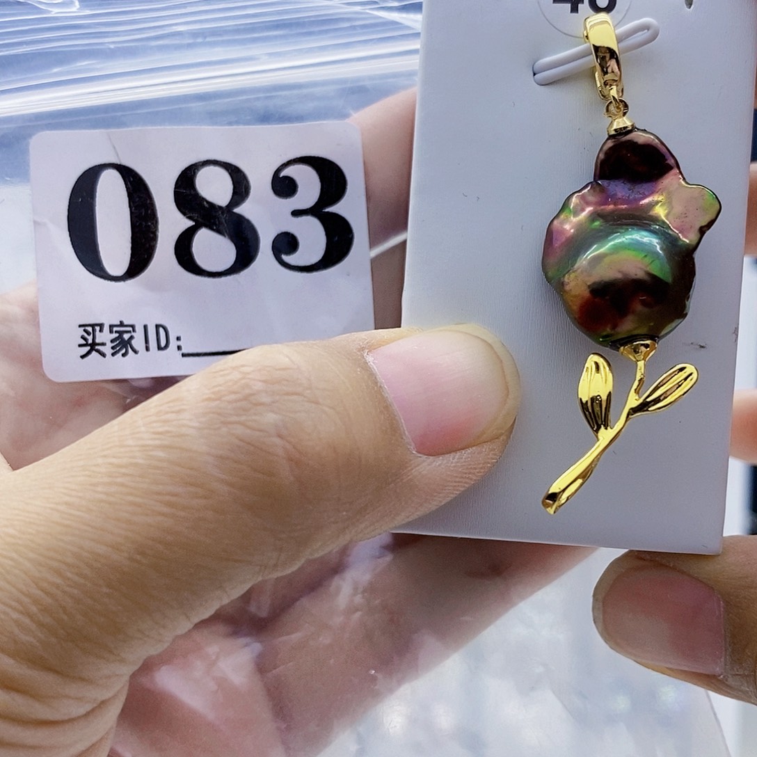 钛钢淡水珍珠颈饰