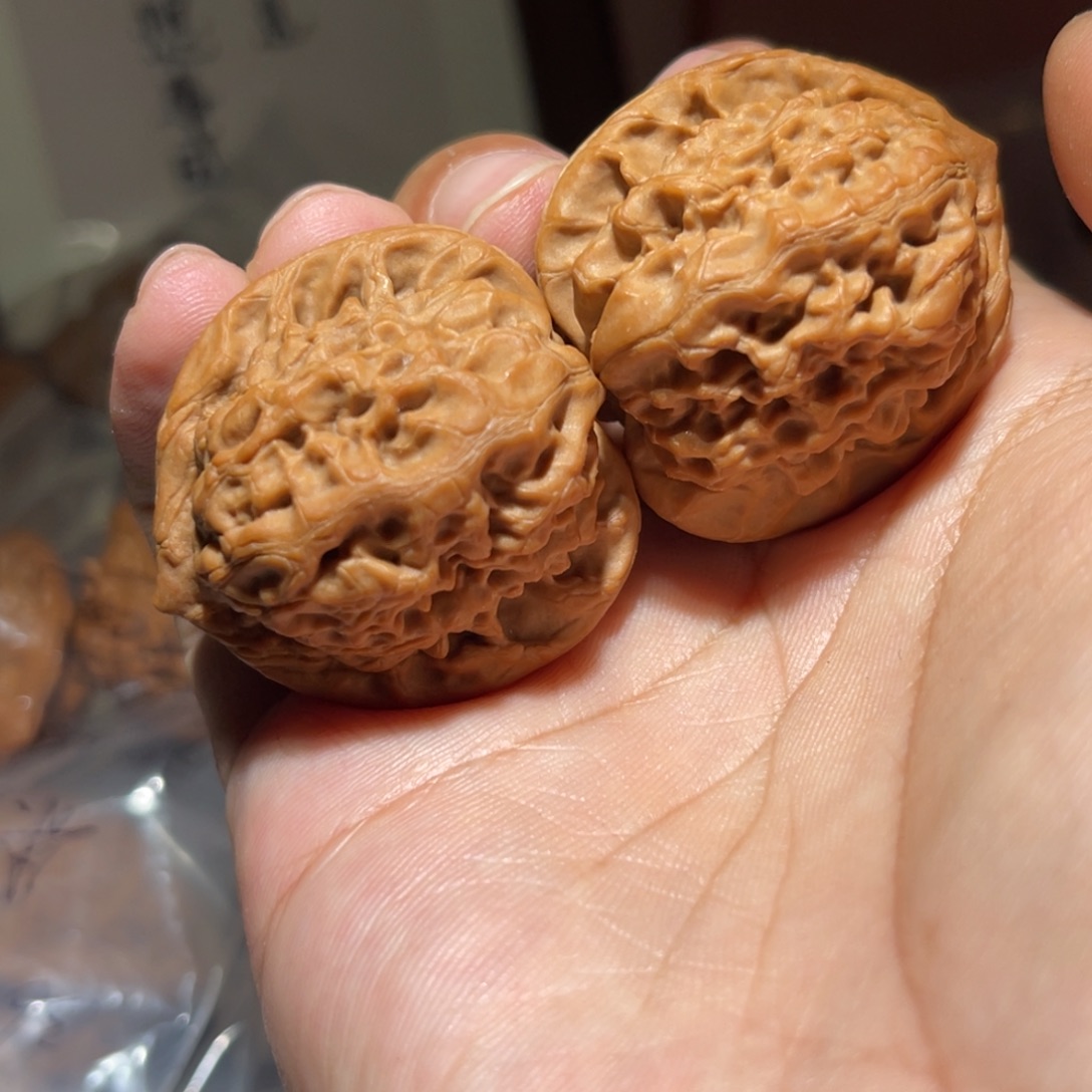 一***子文玩核桃吊坠36观音肚核桃