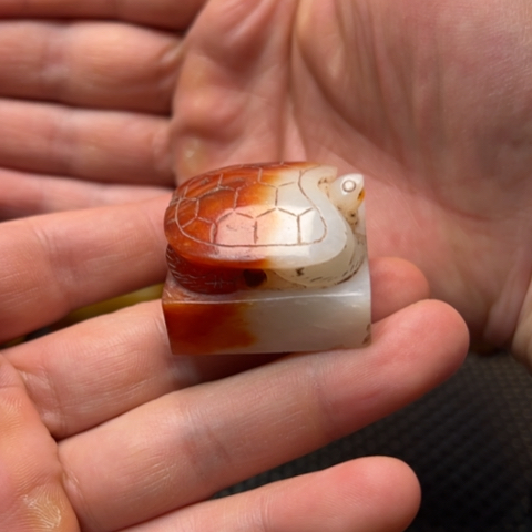 和田玉未镶嵌把件