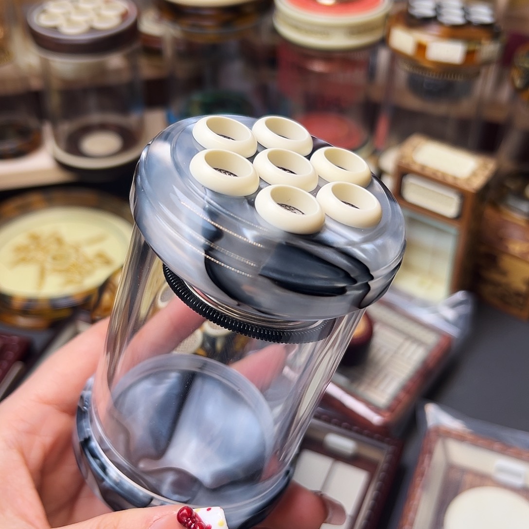 雪豹山君蝈蝈罐哈哈