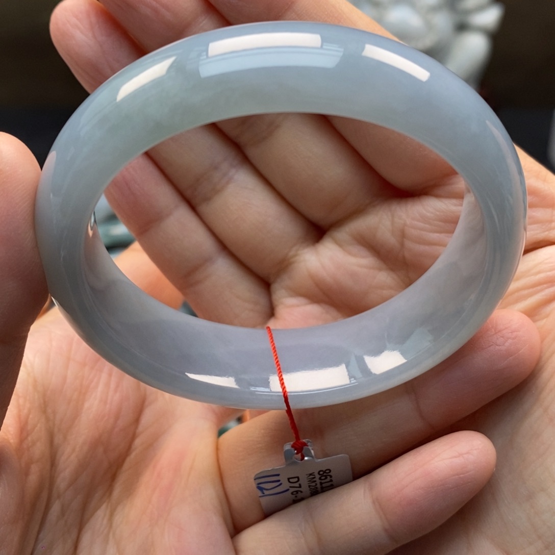 翡翠手镯未镶嵌天然