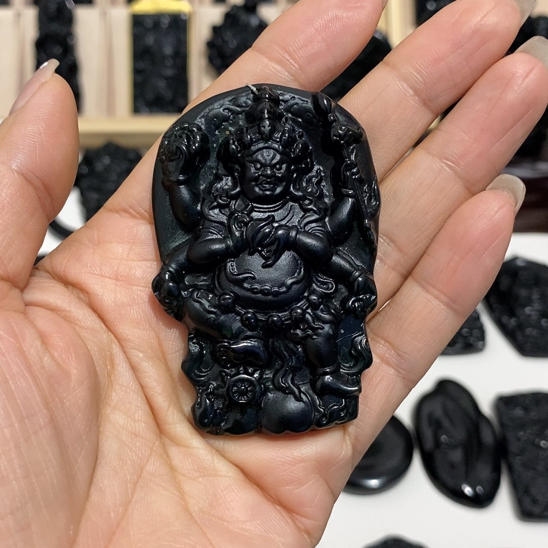 平***生岫玉未镶嵌纯天然岫玉颈饰