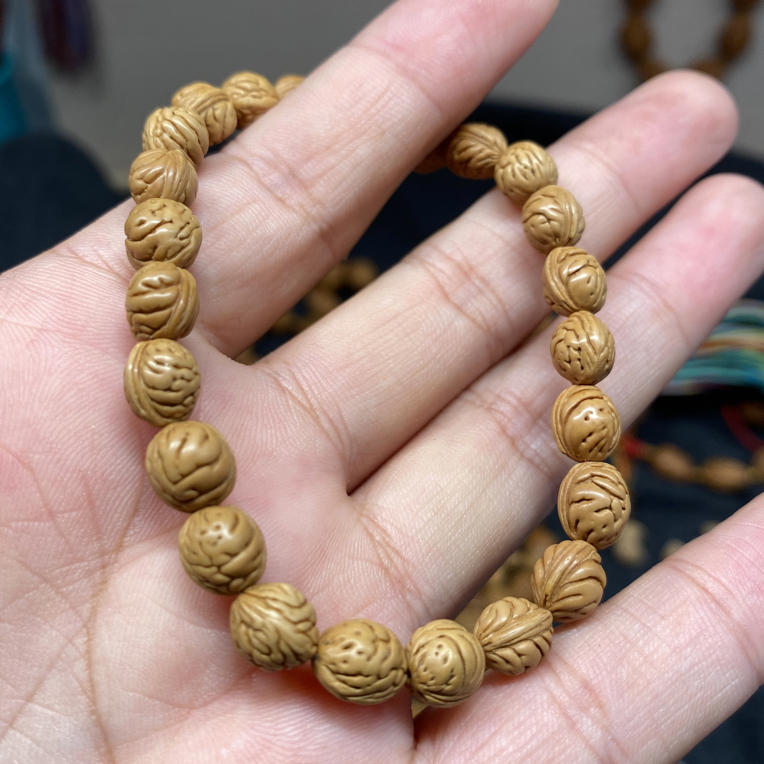 野生毛桃核纯手工雕刻小精品