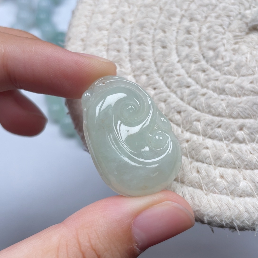 翡翠未镶嵌颈饰天然A货缅甸翡翠