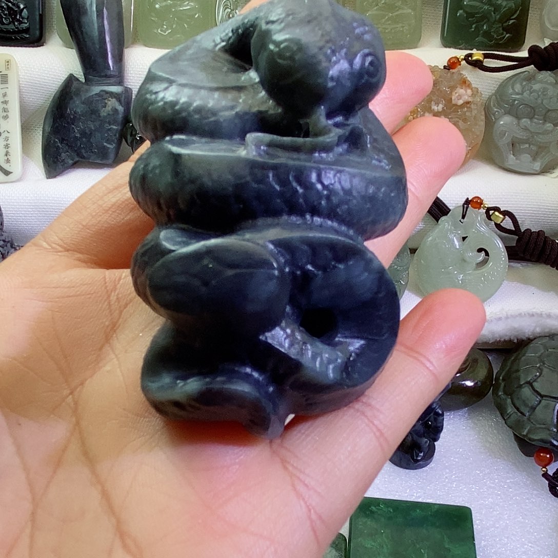 和田玉（糖玉）颈饰未镶嵌