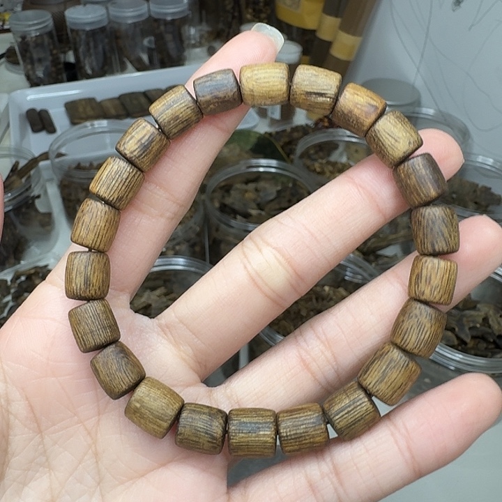 单圈卡0.8桶珠手串7克