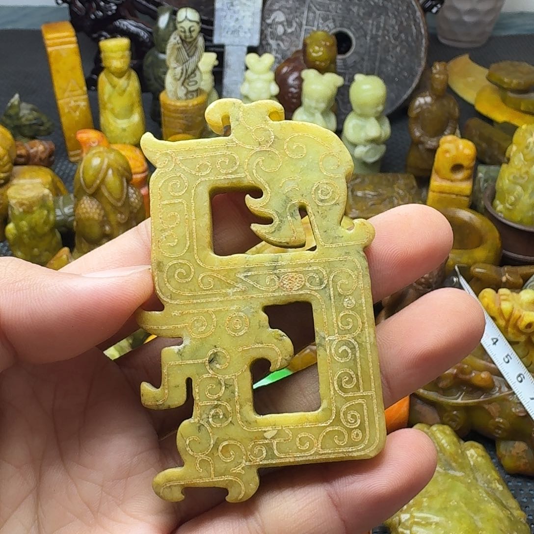 白玉菩提吊坠。。。