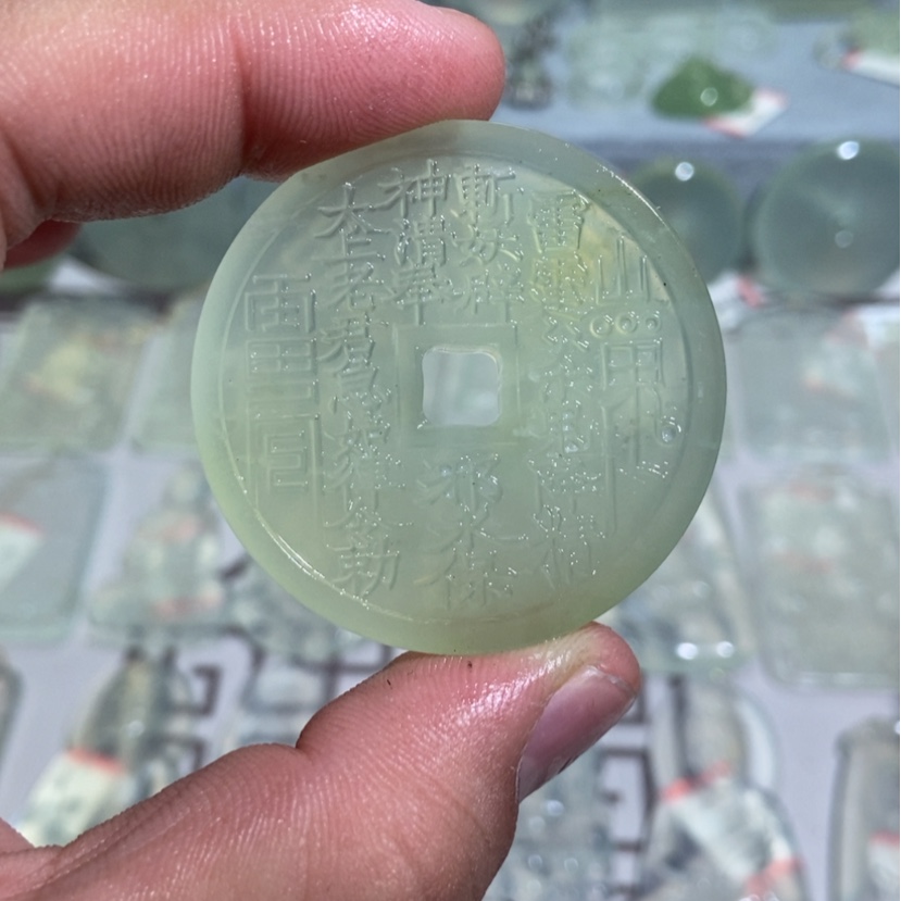 【闪购商品】蛇纹石玉颈饰未镶嵌