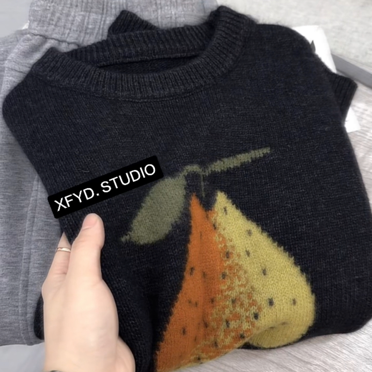 小朵家   ins穿搭#D97好品质提花黄梨百搭套头圆领毛衣