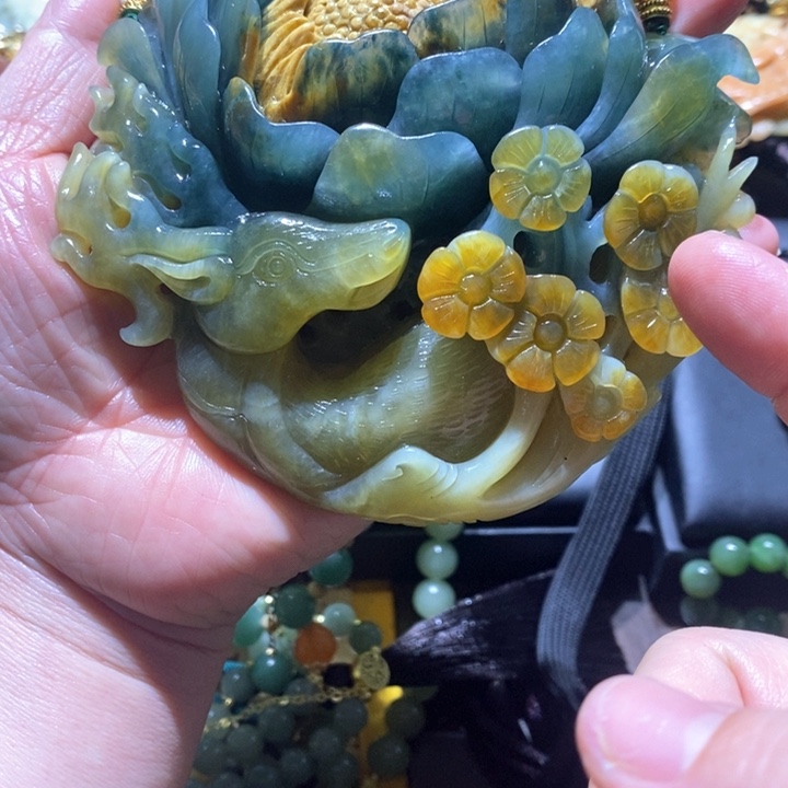 岫玉毛衣链未镶嵌怕**鱼