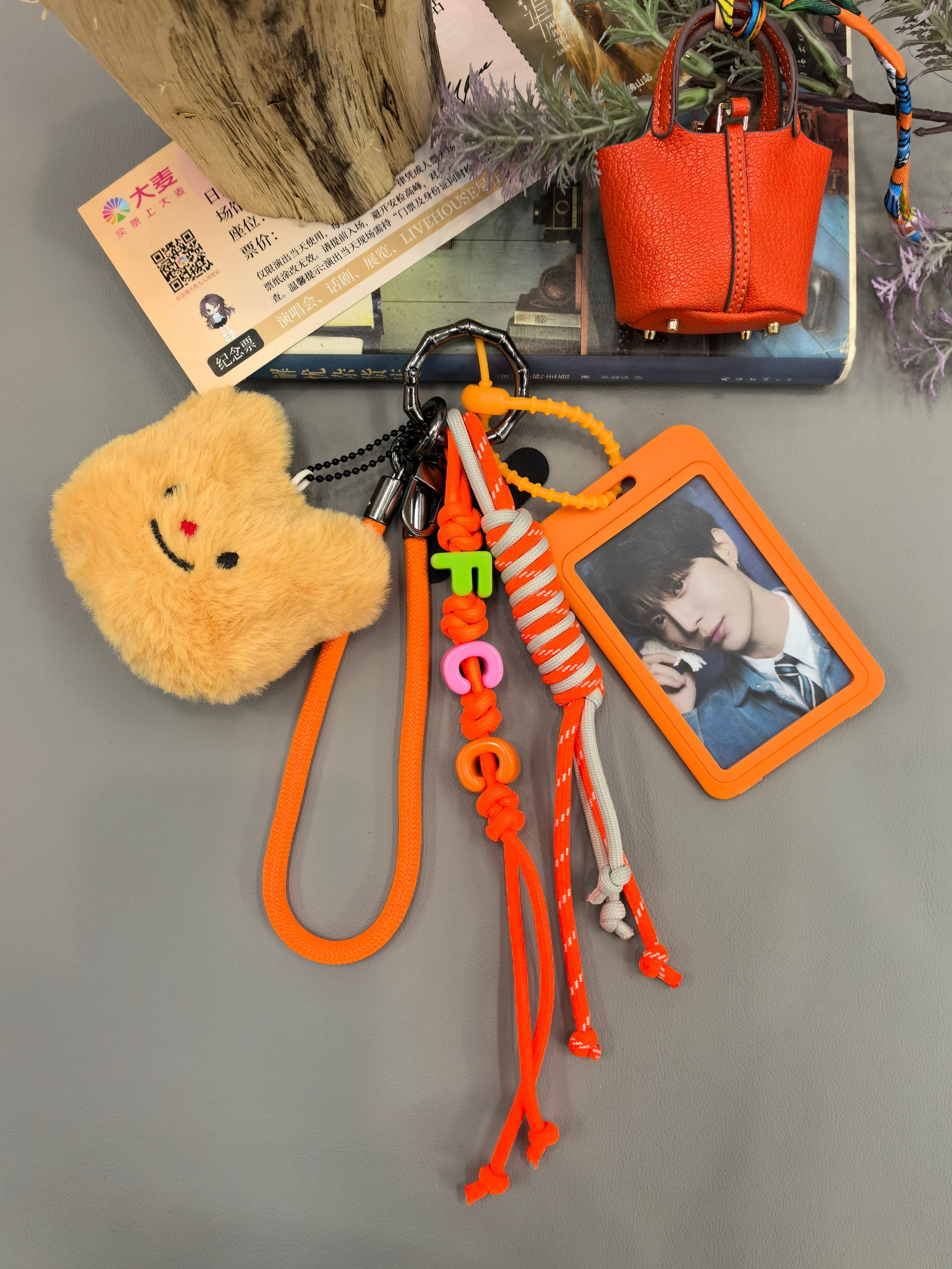 范丞丞明星周边追星拍立得小卡应援包挂件