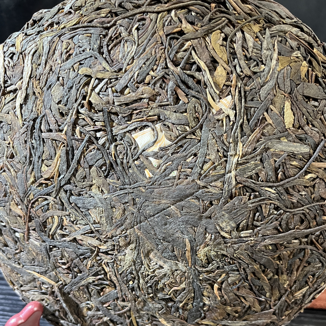 2011年冰岛357克生茶白棉包