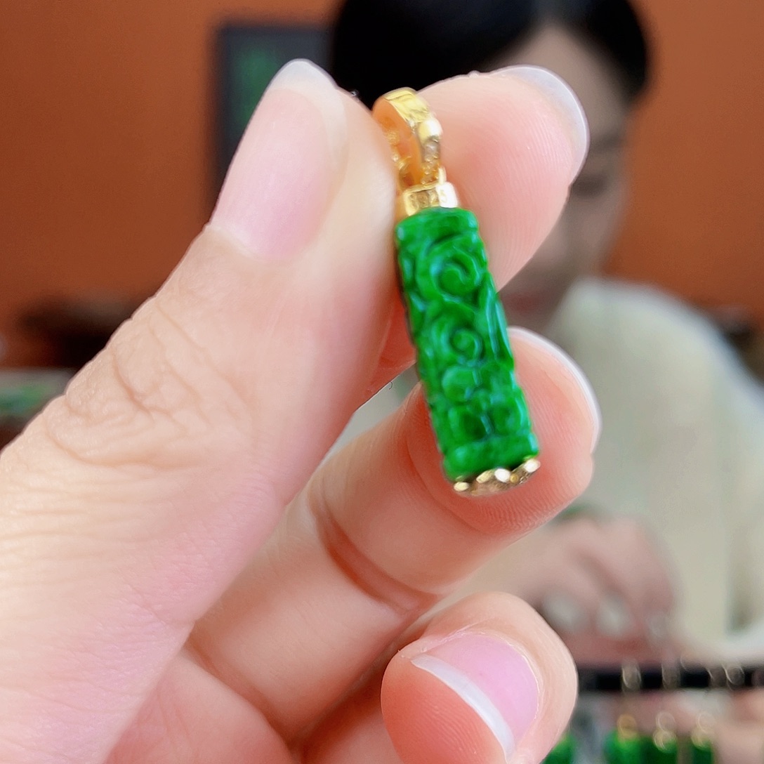 翡翠未镶嵌耳饰饰品