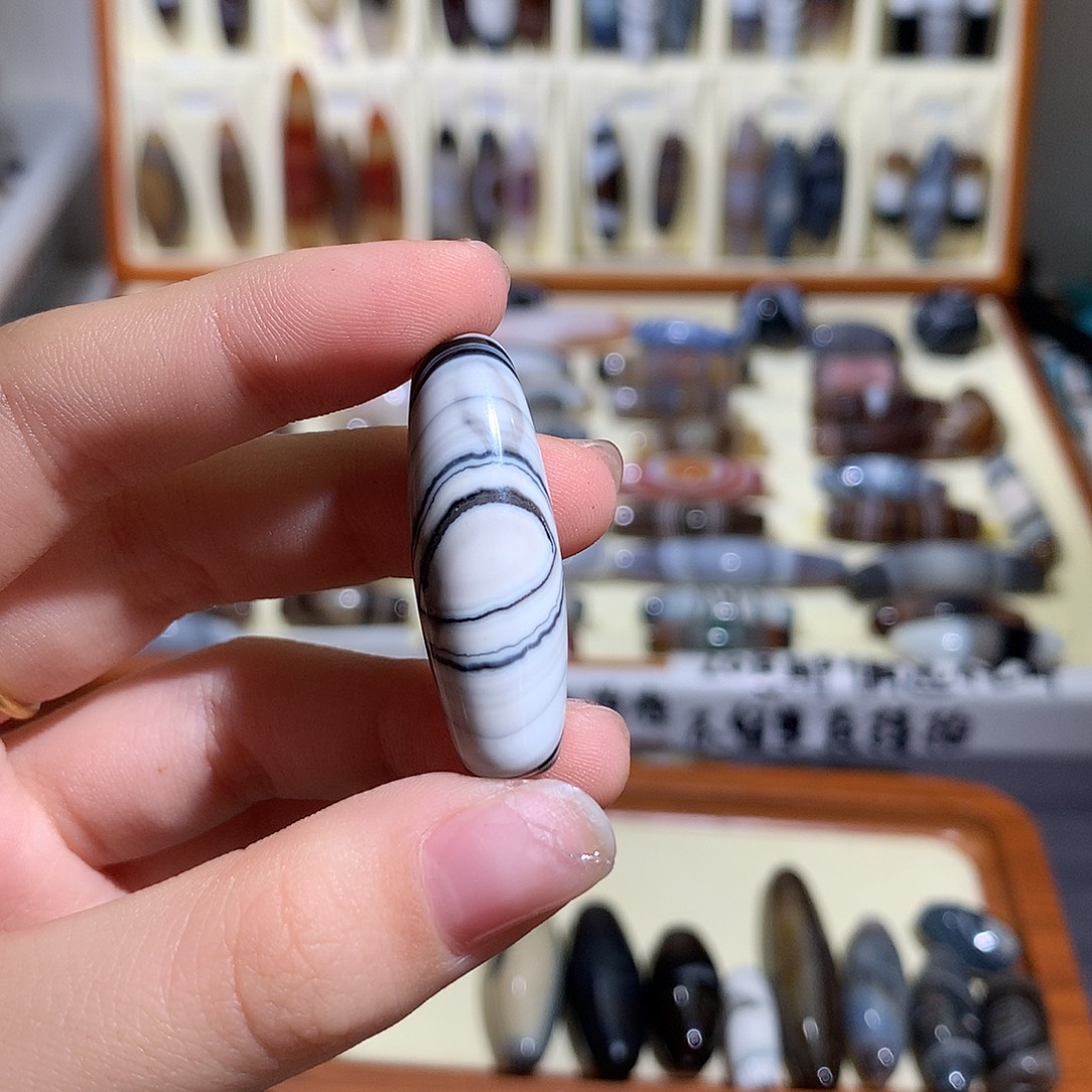 小***姐玛瑙/玉髓未镶嵌颈饰