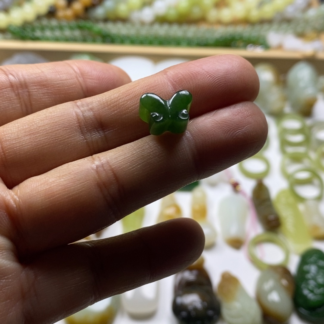 和田玉（糖玉）未镶嵌颈饰