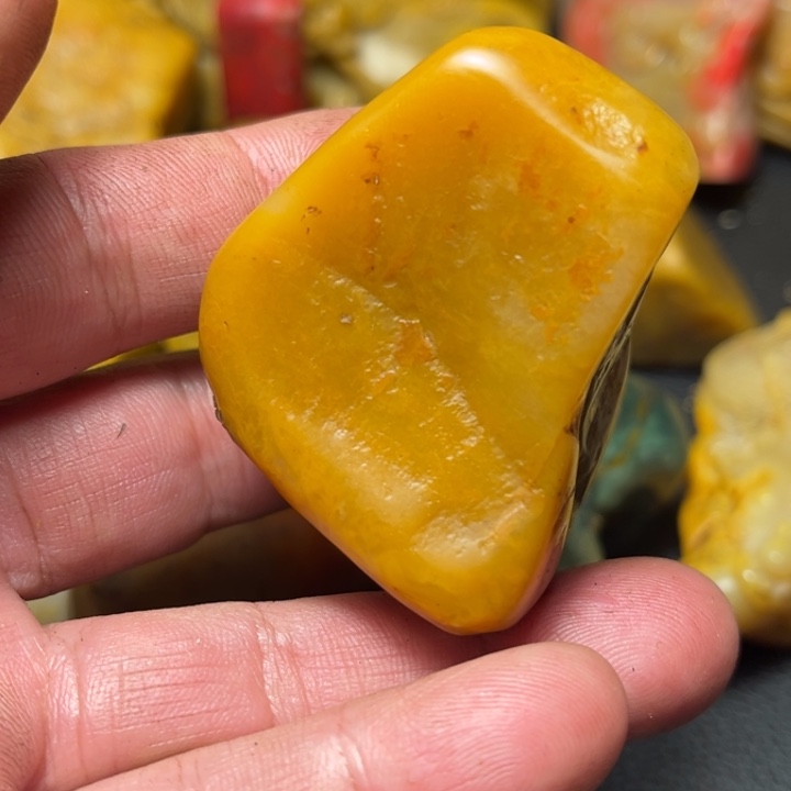 田黄石90克昌化田黄石