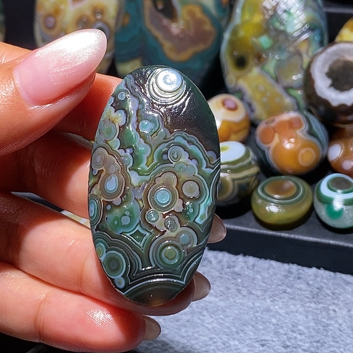 悦***^玛瑙/玉髓未镶嵌珠宝奇石