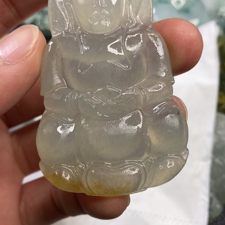 翡翠颈饰未镶嵌小*源观音