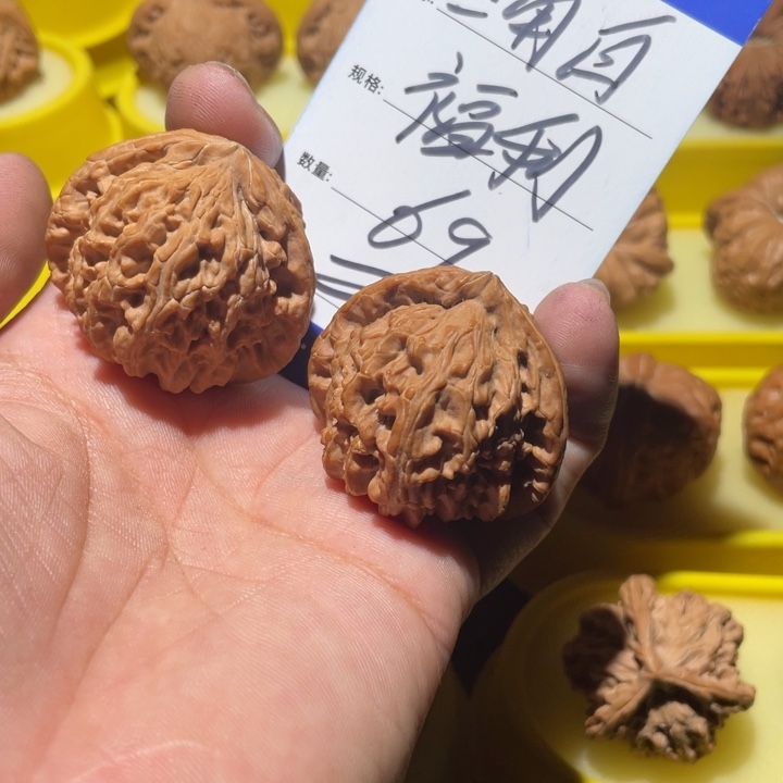 桃核吊坠三角白全品福利