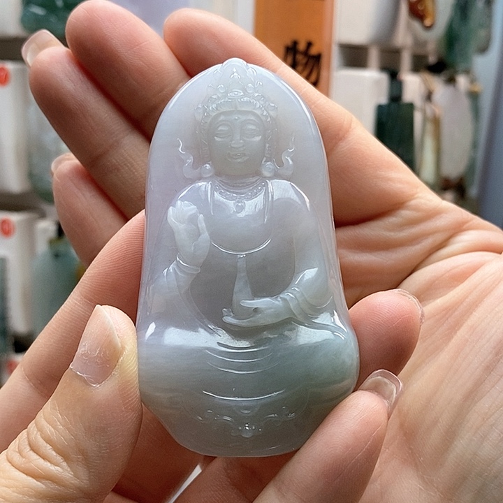 翡翠颈饰未镶嵌每天