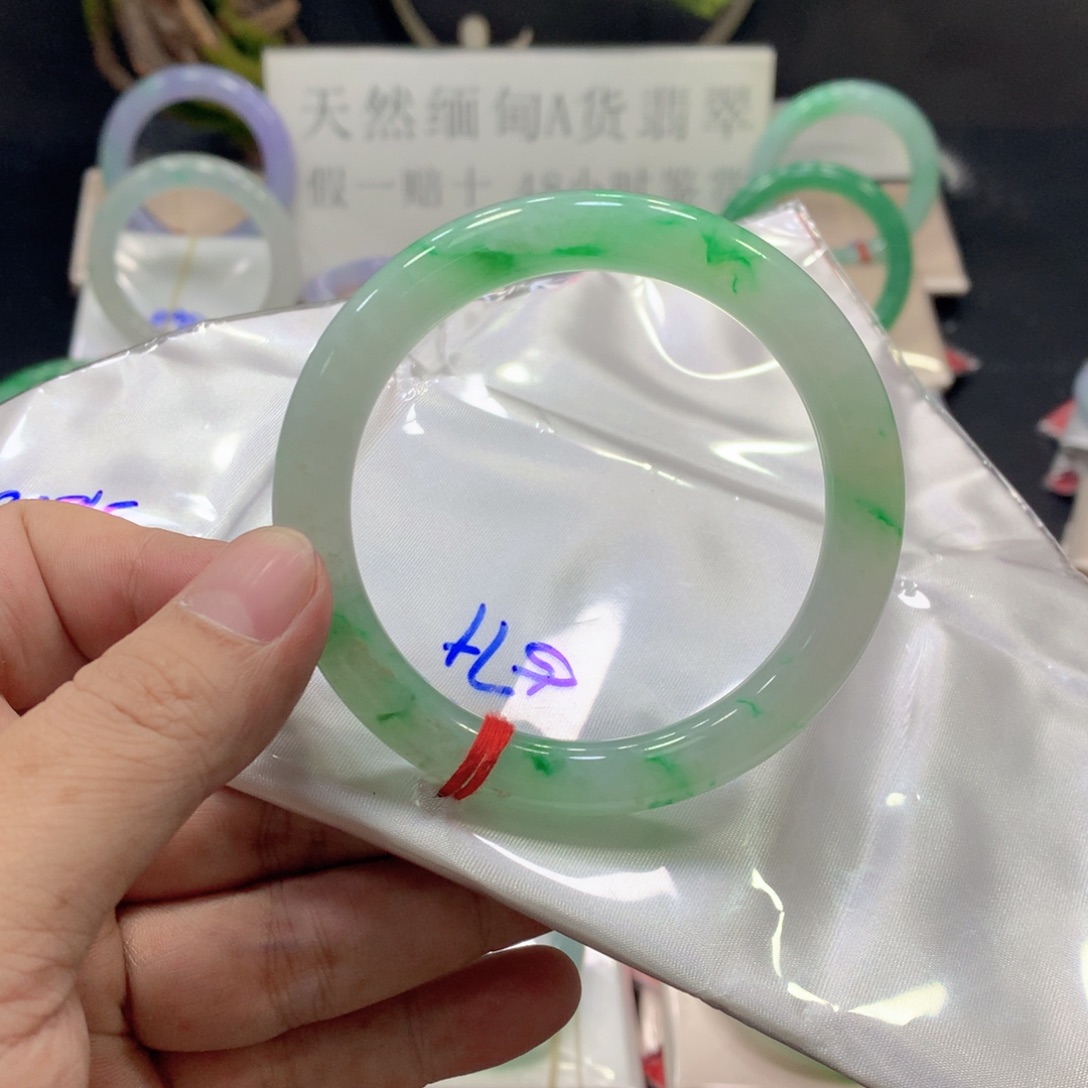 翡翠未镶嵌手镯翡翠