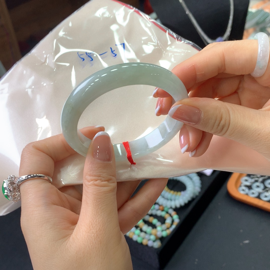 未镶嵌手镯翡翠买断