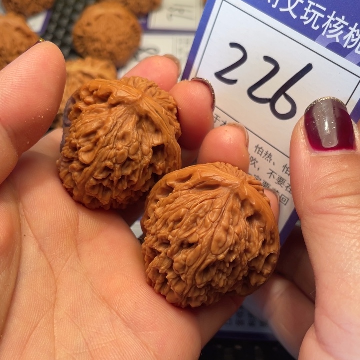 桃核把件39南疆226。。。。