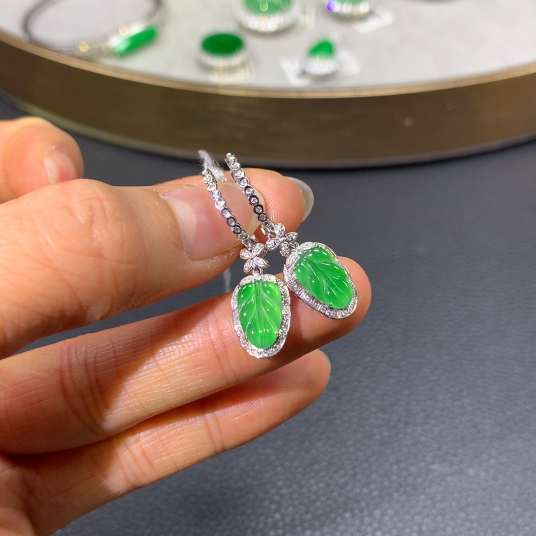 翡翠耳饰18K金镶嵌翡翠